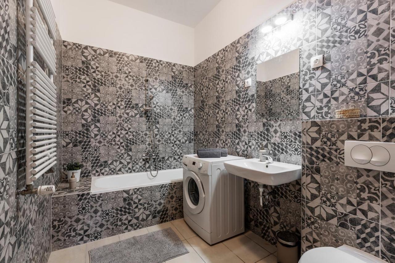 Central Gozsdu Apartment In The Party Street Budapeşte Dış mekan fotoğraf